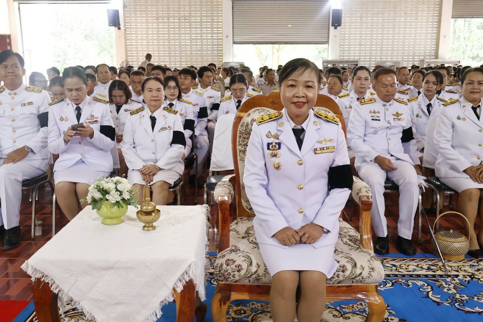 พช.ตาลสุม ร่วมพิธีสวดพระพุทธมนต์และทำบุญตักบาตรถวายพระราชกุศล เนื่องในวันแม่แห่งชาติ ๑๒ สิงหาคม
