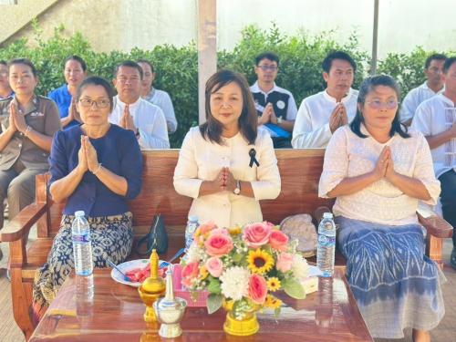  ร่วมถวายภัตตาหารเพล และพิธีลาสิขาของสามเณรภาคฤดูร้อนเฉลิมพระเกียรติ